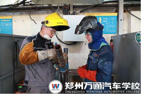 萬通匠師系列丨一起走近“網紅老師”張小牛